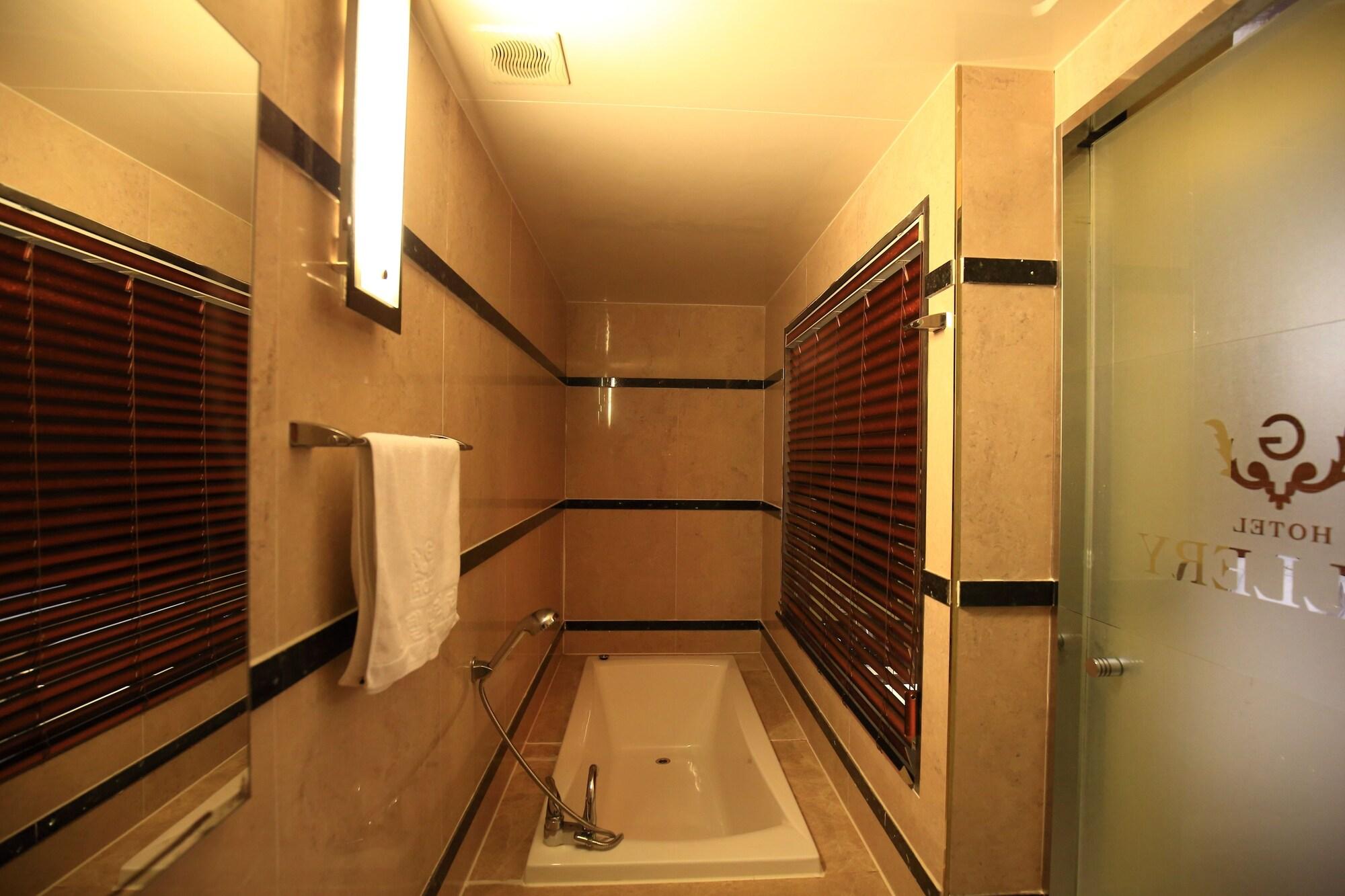 Gallery Tourist Hotel Tongyeong Bagian luar foto