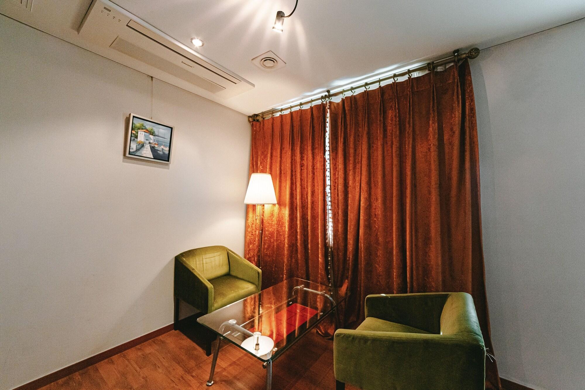 Gallery Tourist Hotel Tongyeong Bagian luar foto