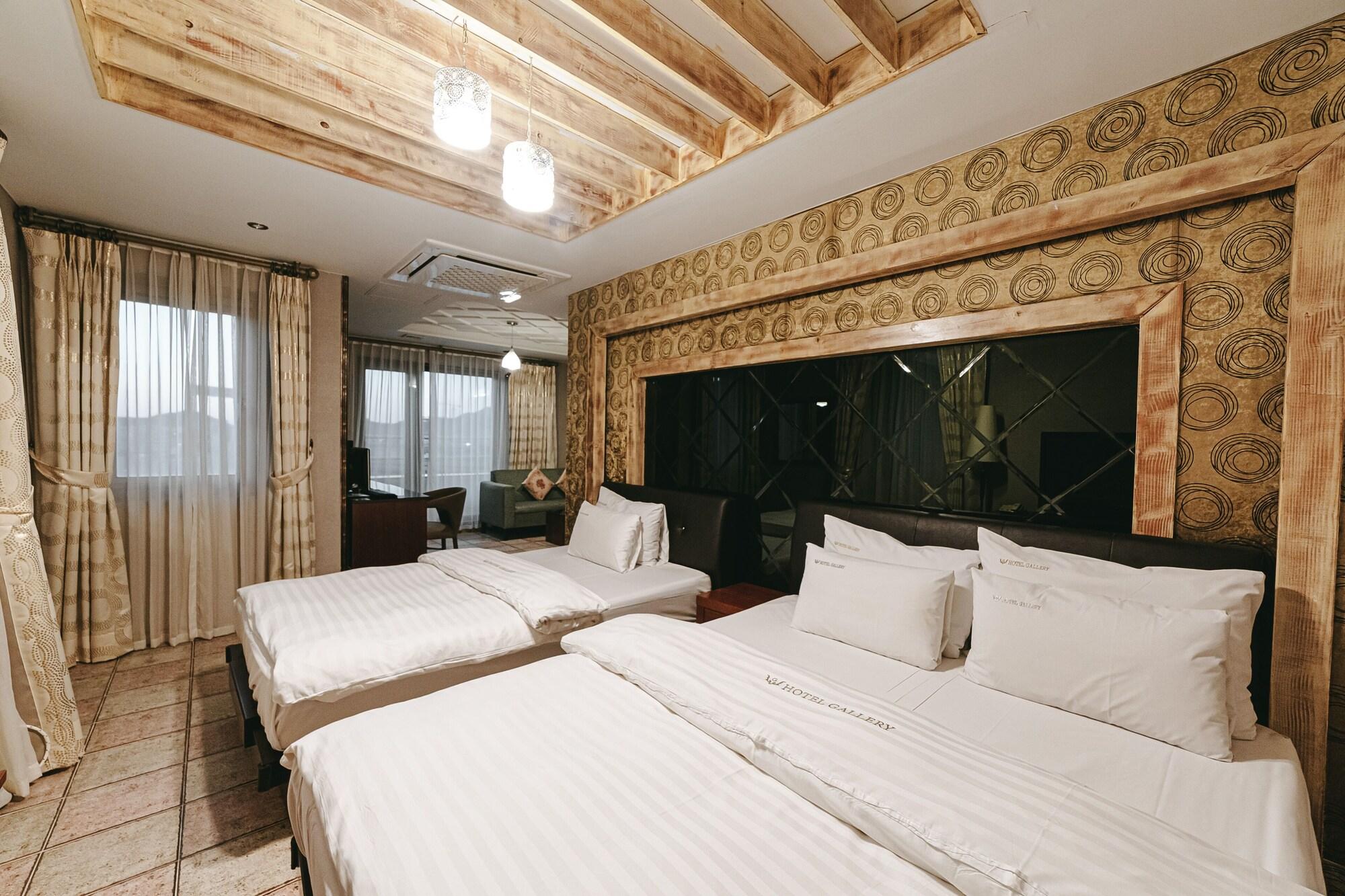 Gallery Tourist Hotel Tongyeong Bagian luar foto