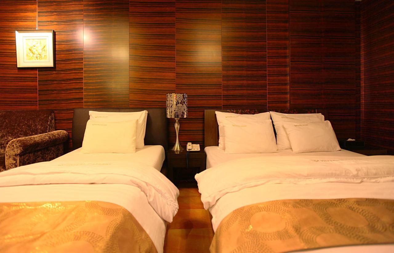 Gallery Tourist Hotel Tongyeong Bagian luar foto