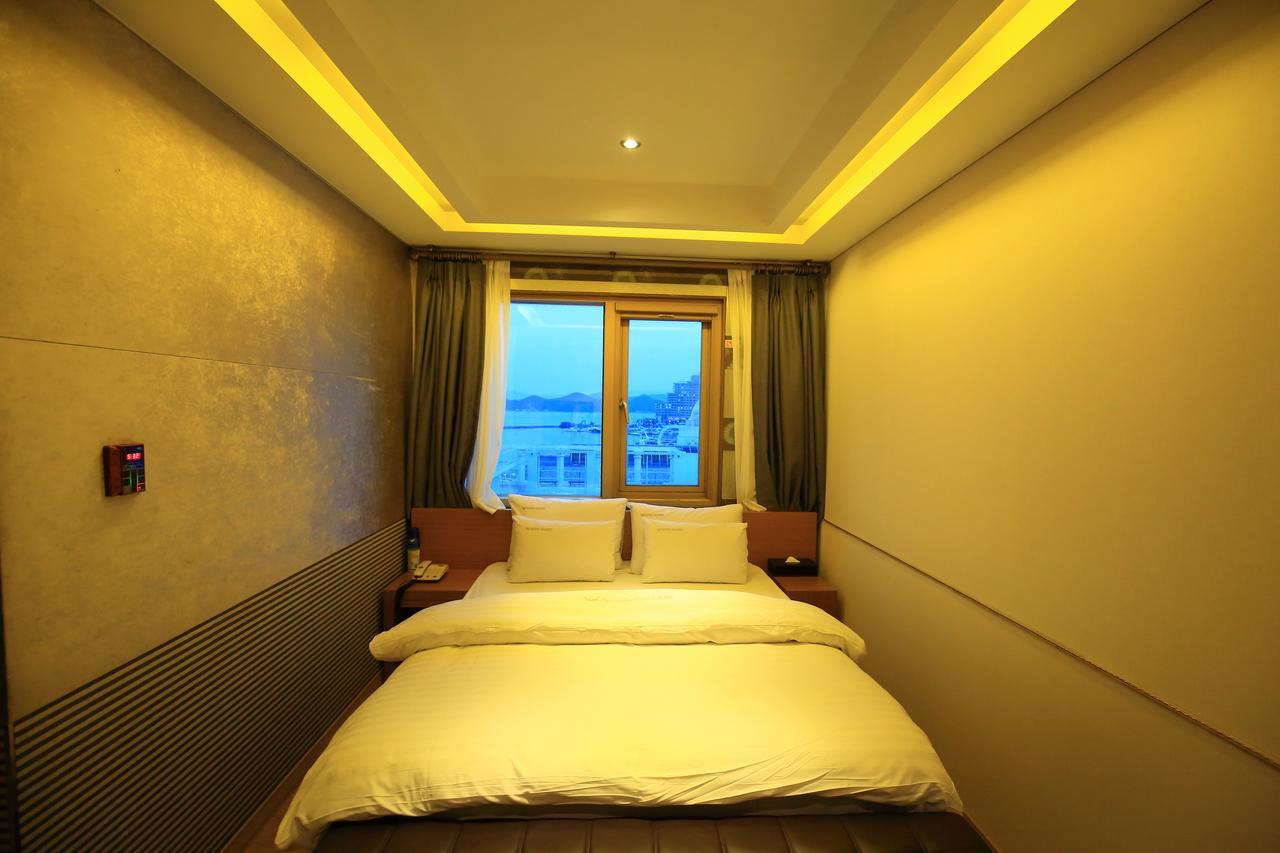 Gallery Tourist Hotel Tongyeong Bagian luar foto
