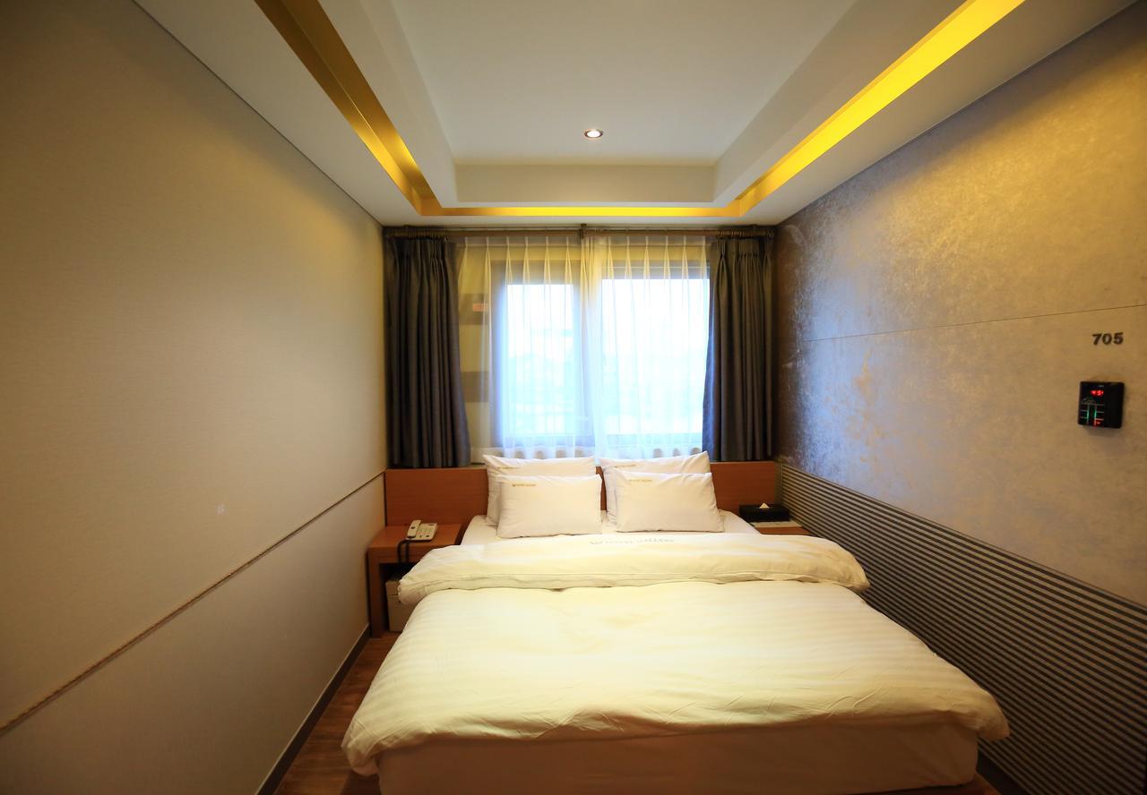 Gallery Tourist Hotel Tongyeong Bagian luar foto